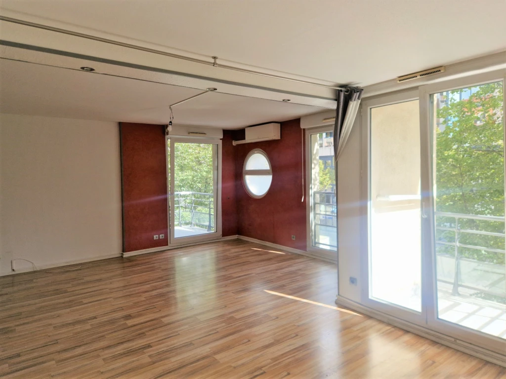 Appartement 4 PIECES à vendre à STRASBOURG HALLES