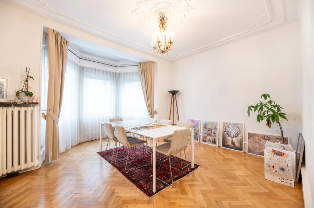 VILLA DE MAITRE JARDIN A VENDRE QUARTIER ORANGERIE A STRASBOURG