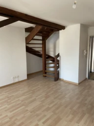2 PIECES dernier étage à vendre à STRASBOURG CENTRE PROX. TRIBUNAL