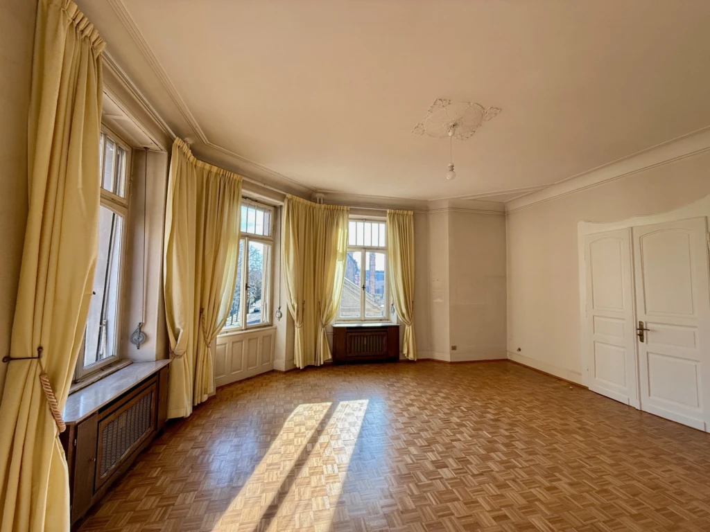 Appartement 6 PIECES à vendre à STRASBOURG CENTRE VILLE