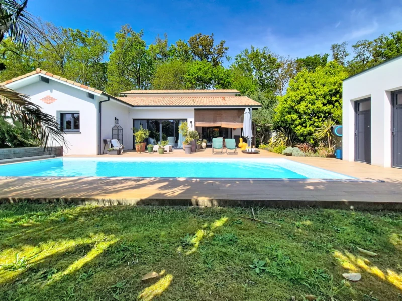 Maison Capbreton  184m2 avec décennales piscine 5 chambres