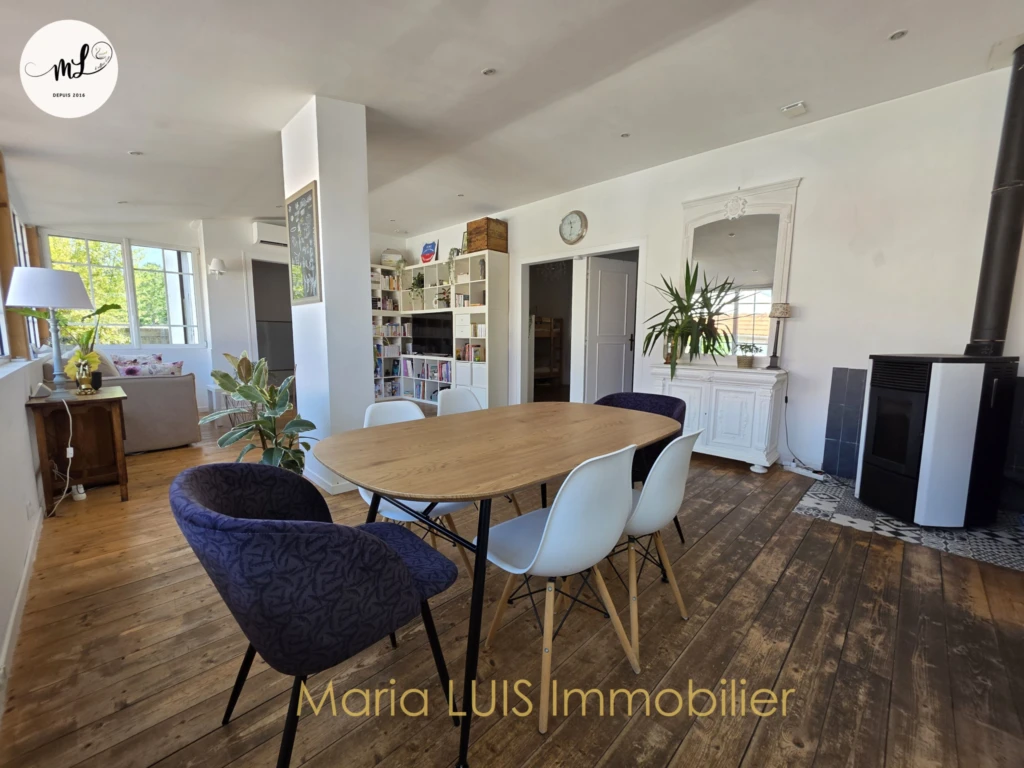 Maison 116 M2 avec dépendances en plein centre de la commune