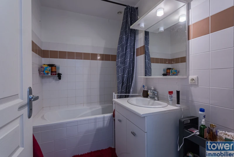 Salle de bain - Maison à Soyaux