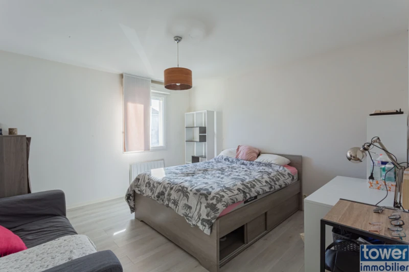 Chambre des parents - la plus grande - Maison F4 à Soyaux