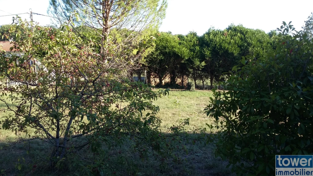 Terrain constructible près de Garat