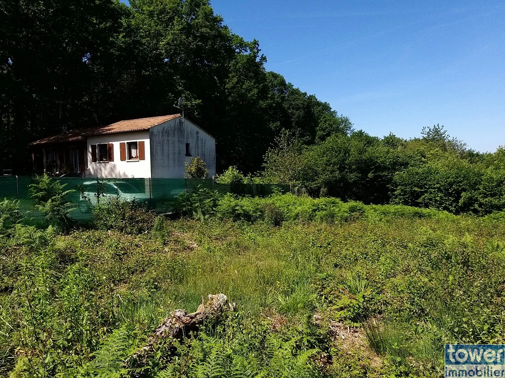 Terrain à construire à Sers - Maison voisine