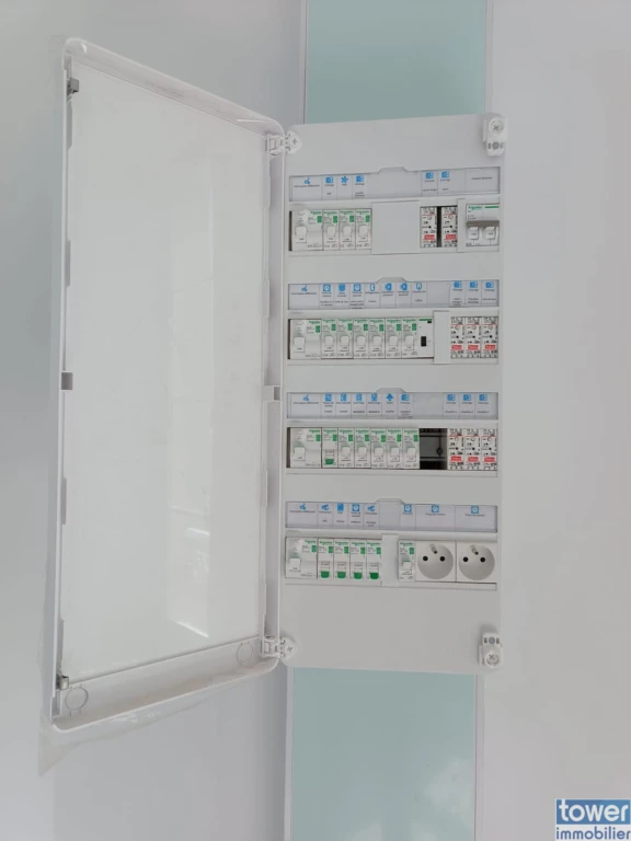 électricité entièrement refaite avec certificat de conformité