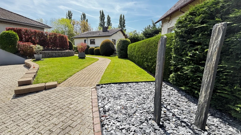 cour pavée avant maison individuelle plein pied 5 pieces a vendre 68260 kingersheim