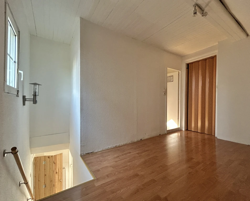 1er : mezzanine accès sdb et chambre