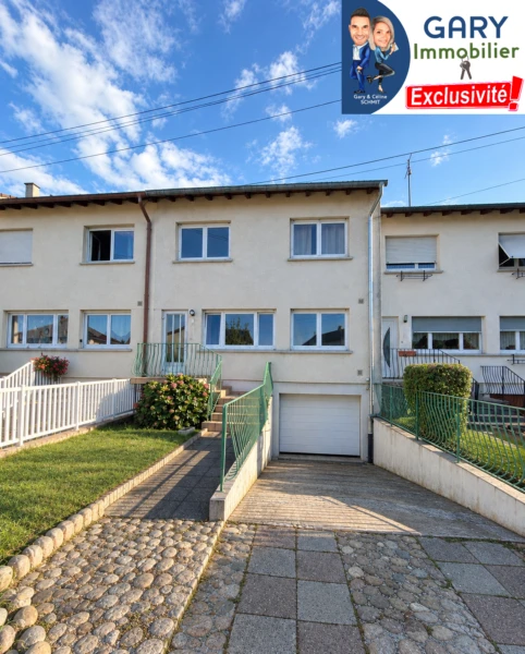 Entrée maison jumelée des 2 côtés 6 pièces à vendre 68390 Sausheim prox baldersheim