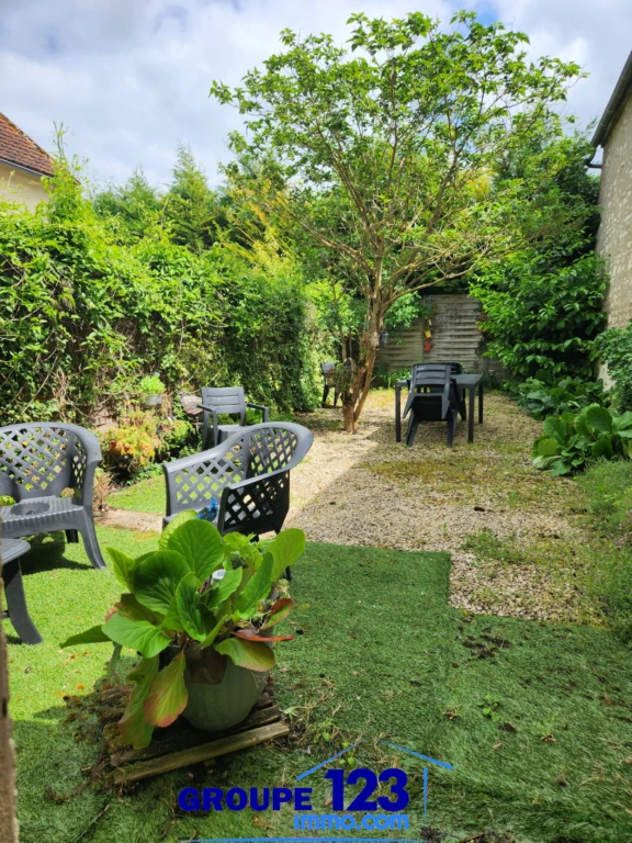 Jardin privatif du F2 (env.50m2)ACCES