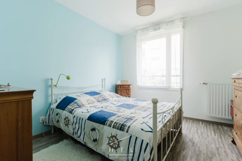 chambre principale 11,64 m2 lumineuse dans résidence récente BBC à Vénissieux