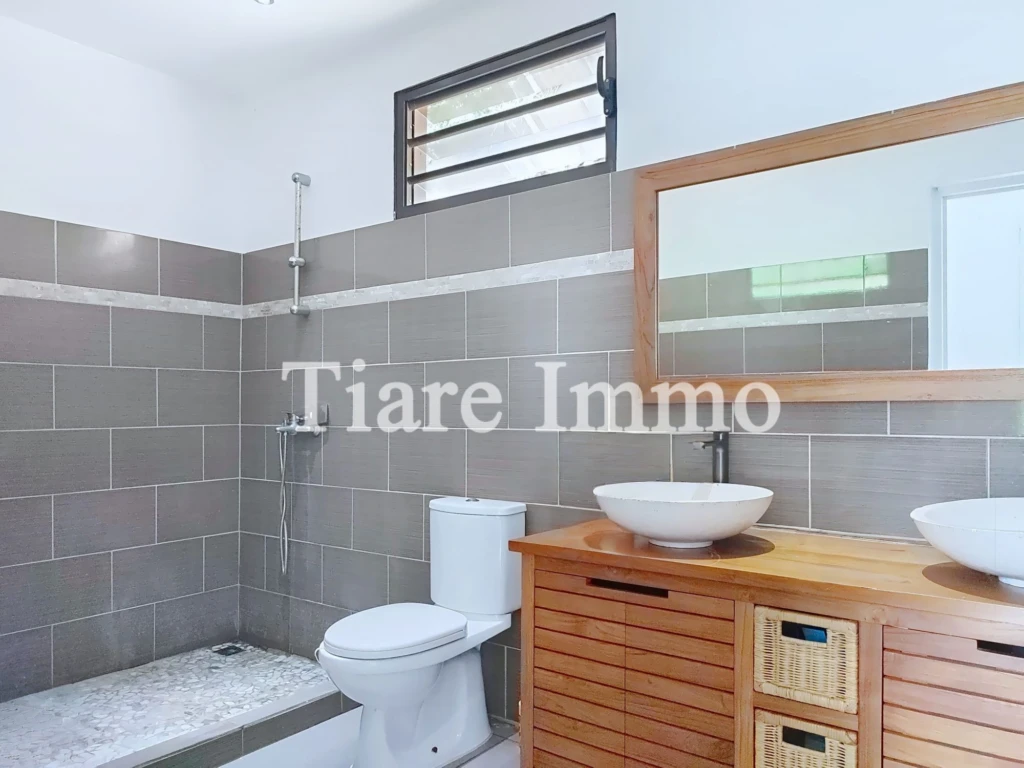 salle de bain de l'étage