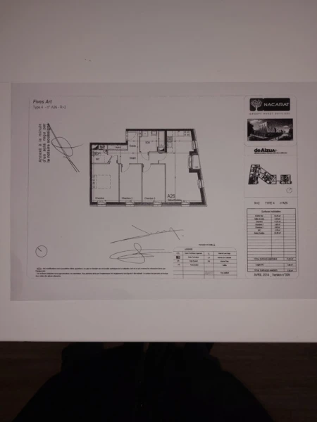 Plan avec surface intérieur