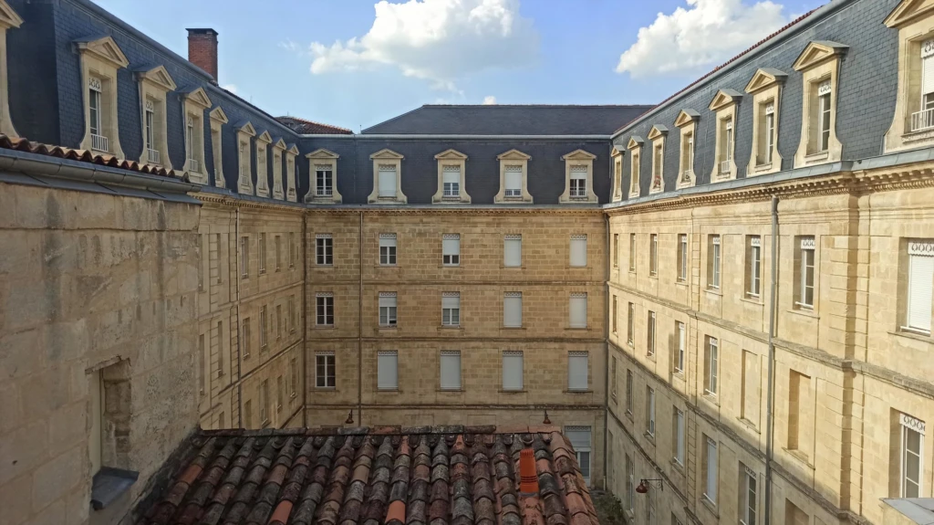 Vue depuis 1 chambre et pièce du 4ème