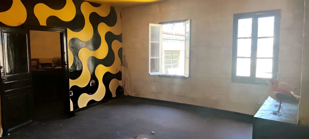Pièce 26 m² au 4ème étage