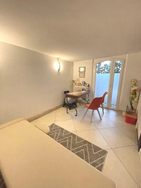 chambre 1 ou bureau ou espace pro
