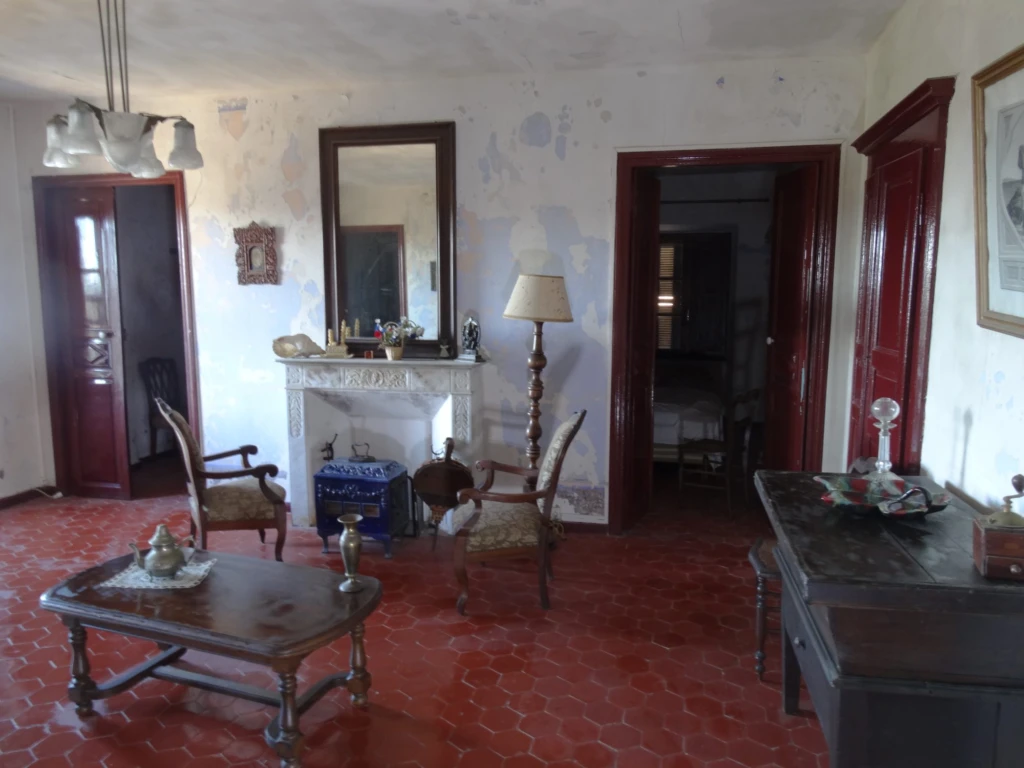 salon entre les 2 chambres