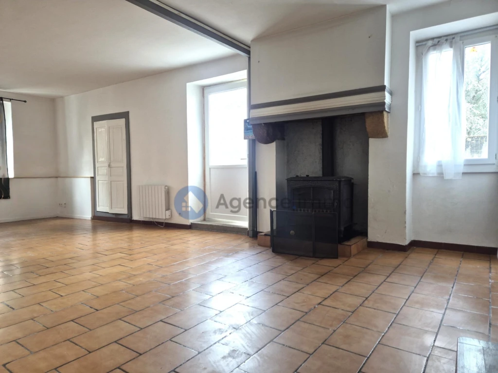 64190 Navarrenx Maison de 100m2 T4 à 140 000€