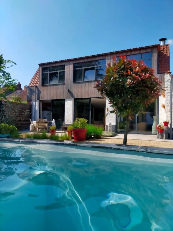 Vue arrière de la maison