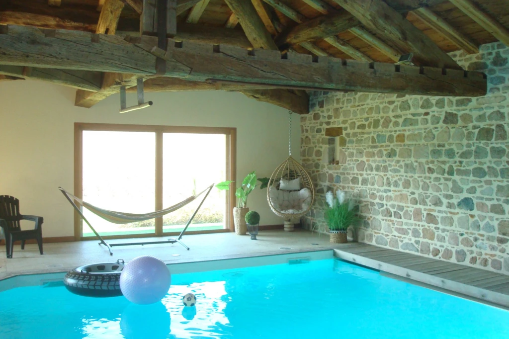 Piscine intérieure