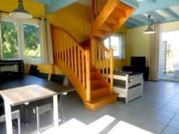 SALLE A MANGER  6/8 PERSONNES