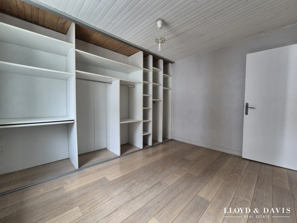 ARES T2 Chambre placards