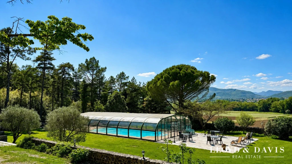 Piscine couverte