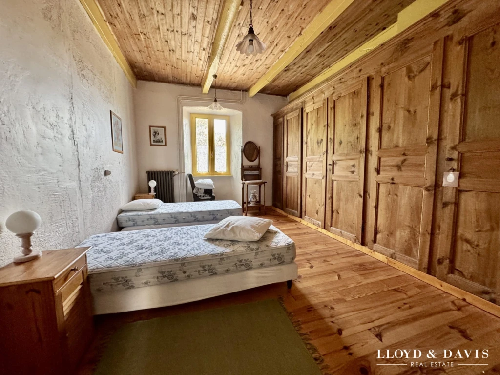 11 Chambres bâtiment principal