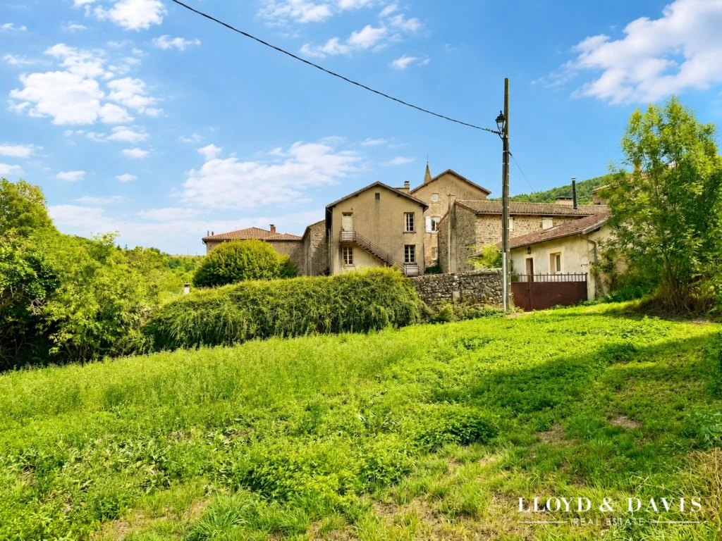 Terrain de 1,2 ha attenant