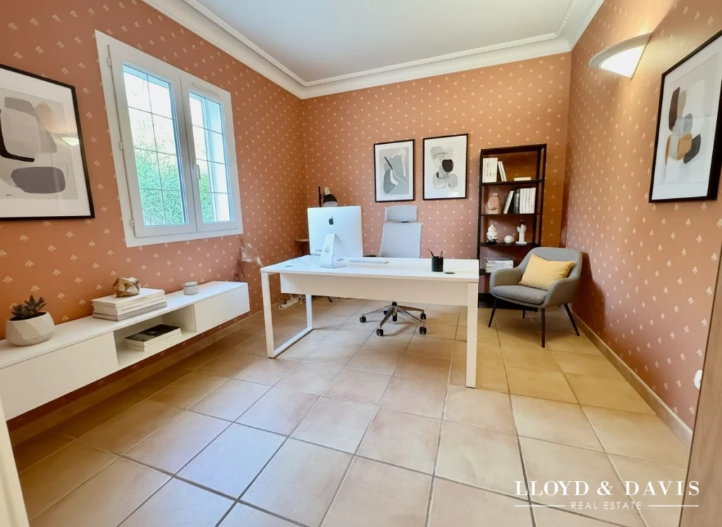 Bureau ou chambre 2 de 13,5 m²