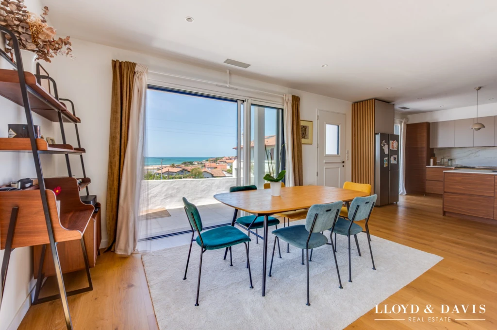 salle à manger vue mer
