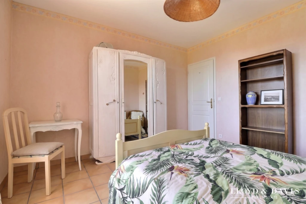 CHAMBRE HAUT