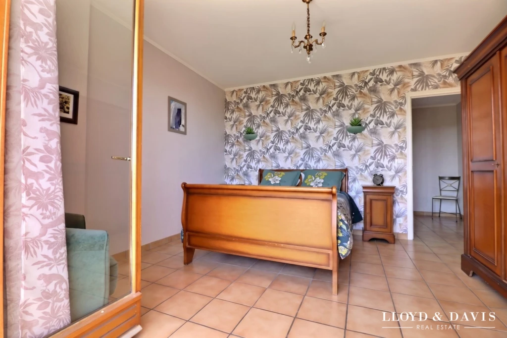 CHAMBRE ETAGE