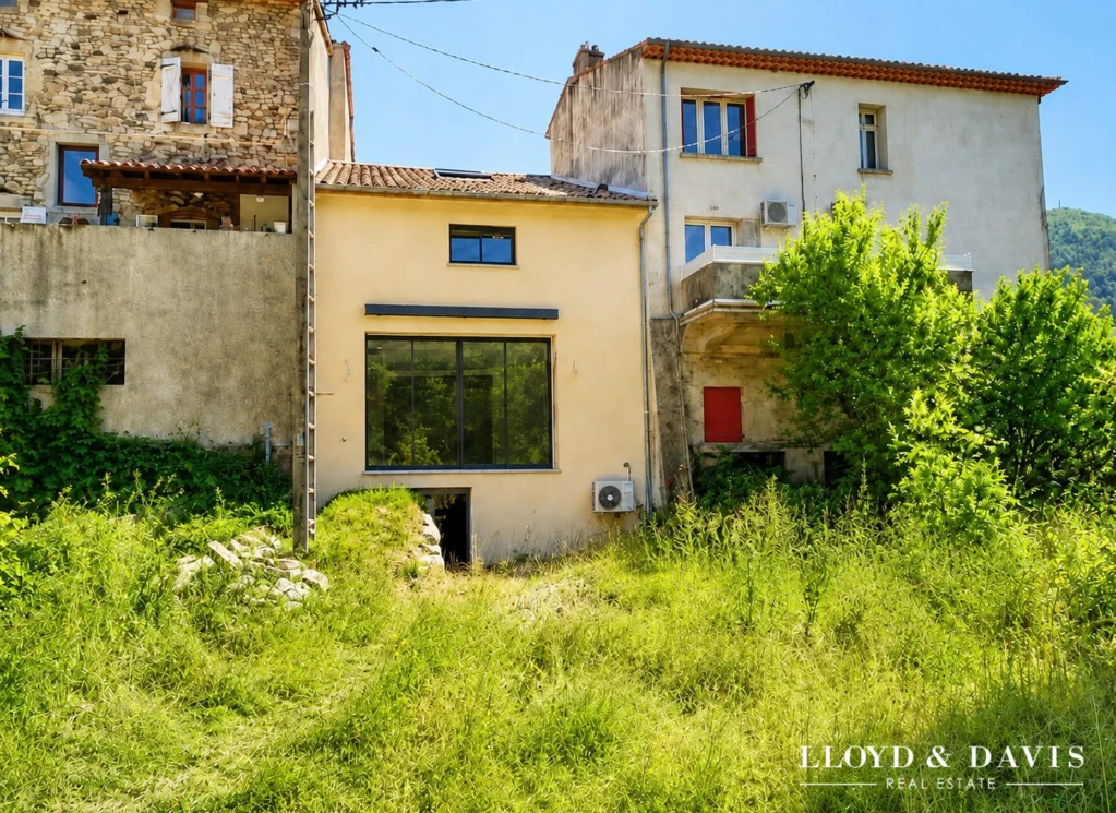 Vue extérieure avec caves