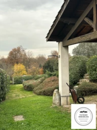 abris spacieux couvert