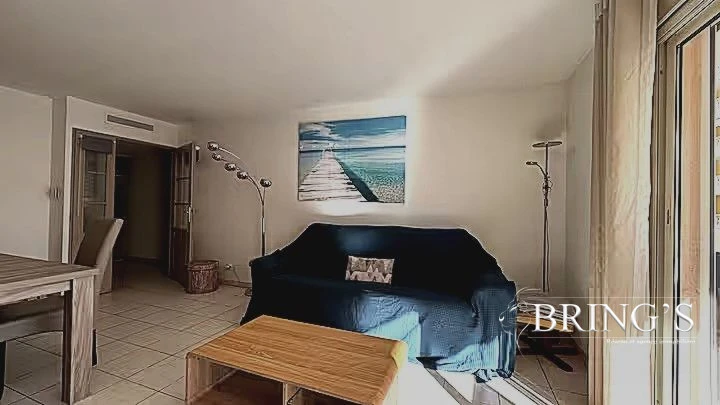 Coin bureau et détente dans séjour - Appartement T3 meublé entièrement 7 Avenue Gloria Nice