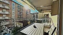Vue du balcon avec terrasse ensoleillée - T3 meublé résidence Californie Nice 06200