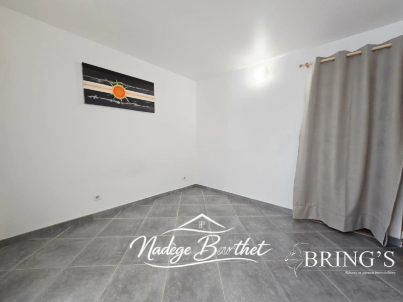Maison avec dépendance - Appartement T2 - Espace nuit
