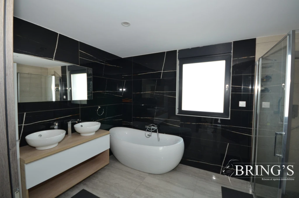 salle de bain collective