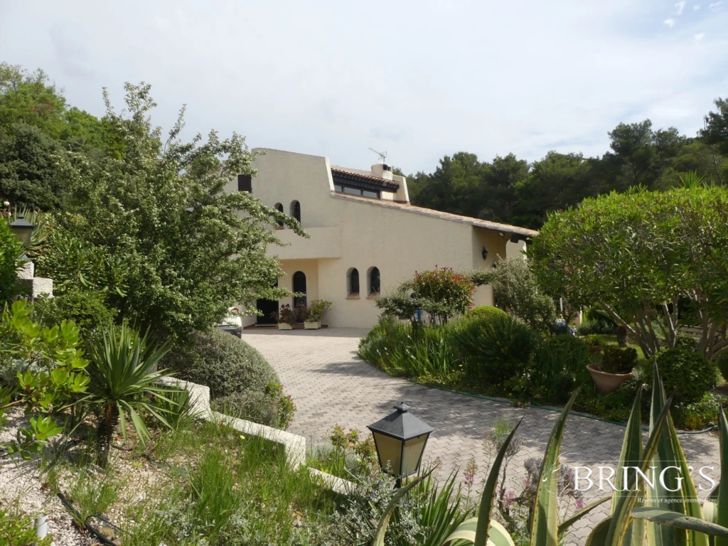 extérieur arboré