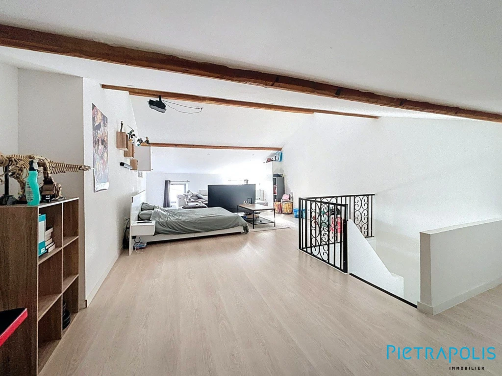 Chambre de 45 m2 divisible 2ème niveau