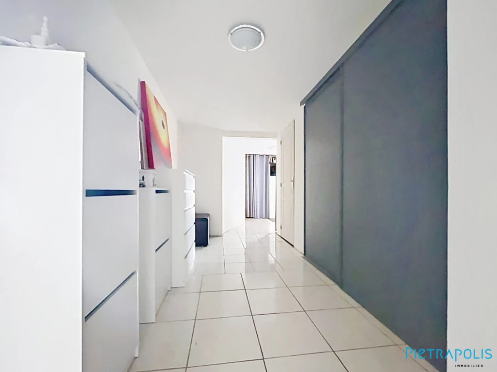couloir sous-sol AVANT