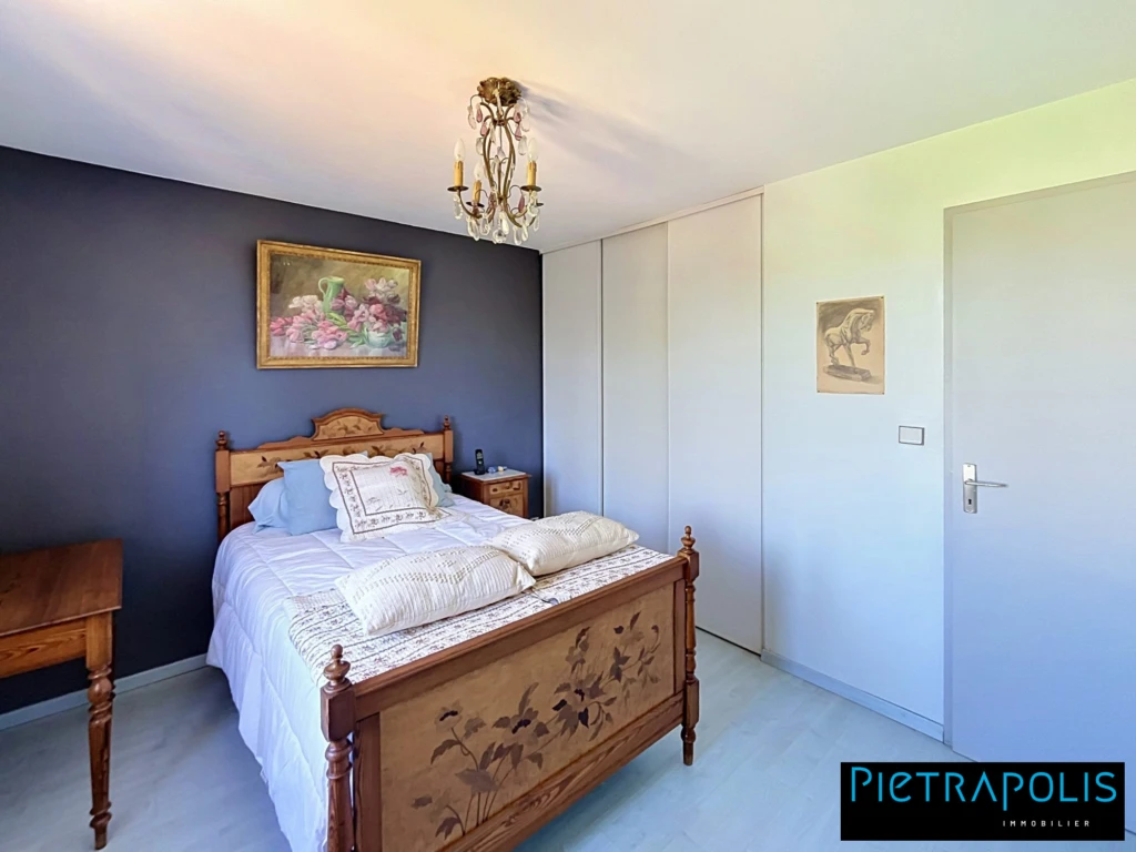 Chambre 1 avec placard