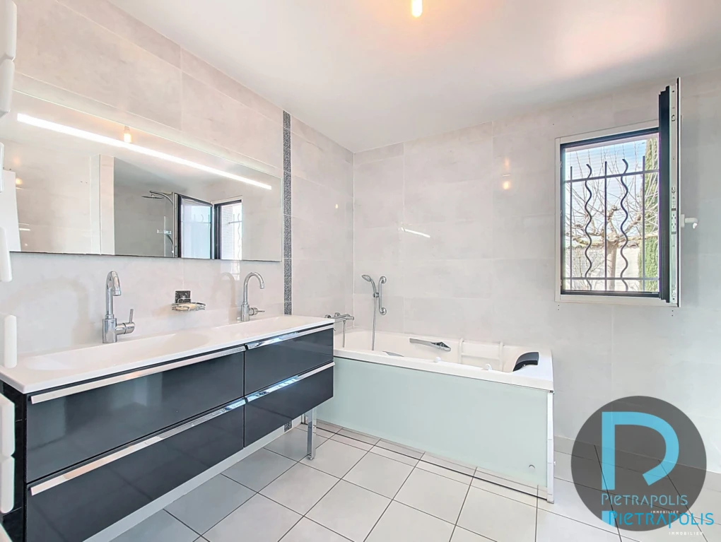 SALLE DE BAINS, balnéo, douche , double vasque ,
