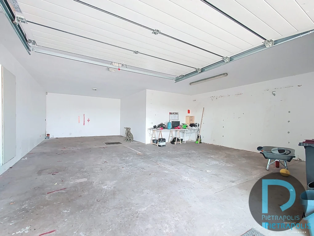 DOUBLE GARAGE 5 VOITURES