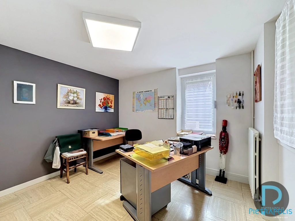maison à vendre MONTRACOL - bureau RDC