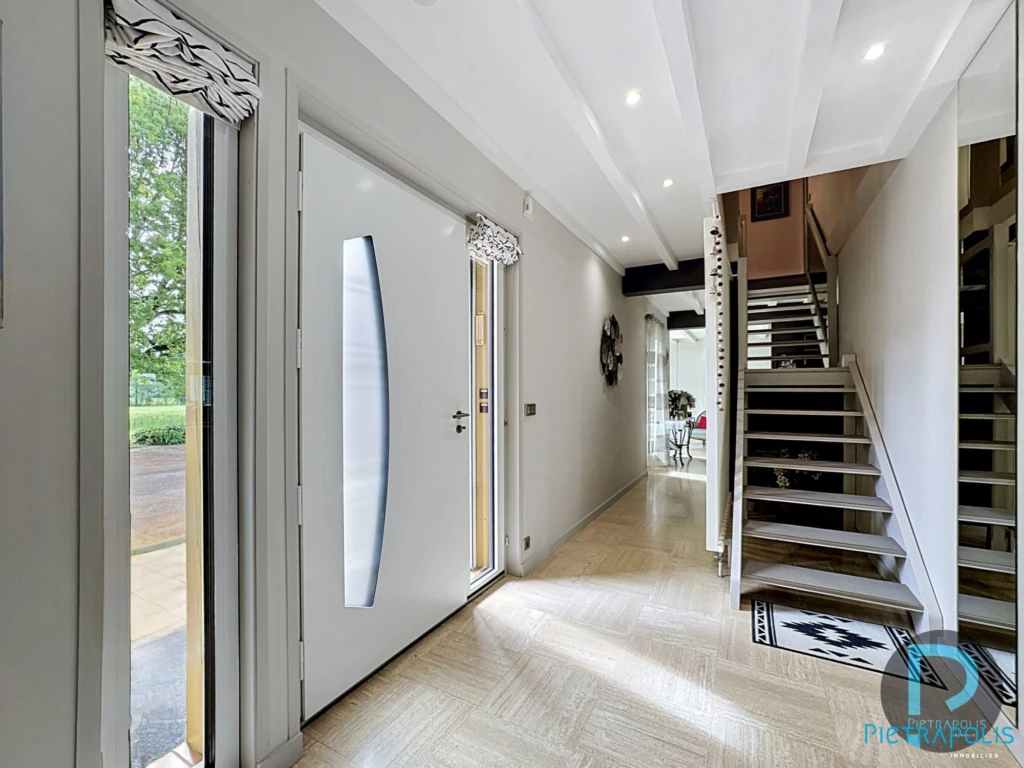 maison à vendre MONTRACOL - entrée