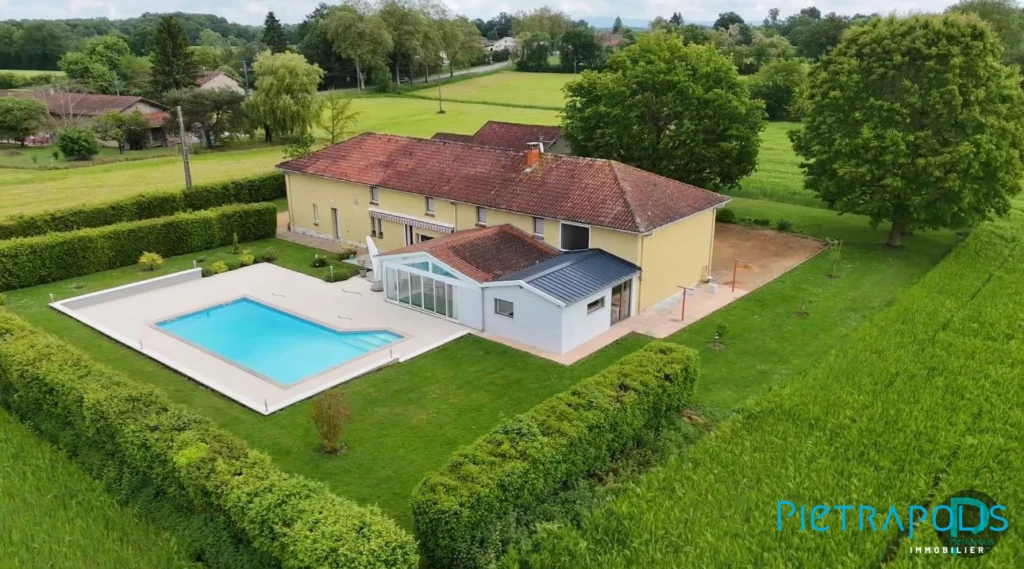 maison a vendre MONTRACOL exterieur