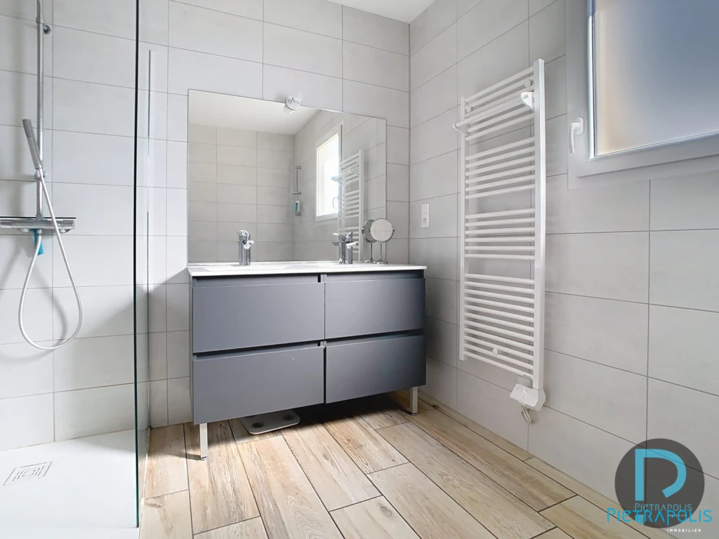 salle d eau maison a vendre BENY